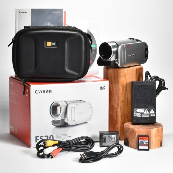 Canon F S20 Digital Video Camcorder 37x Optical Zoom 8GB Internal Memory 8GB SD